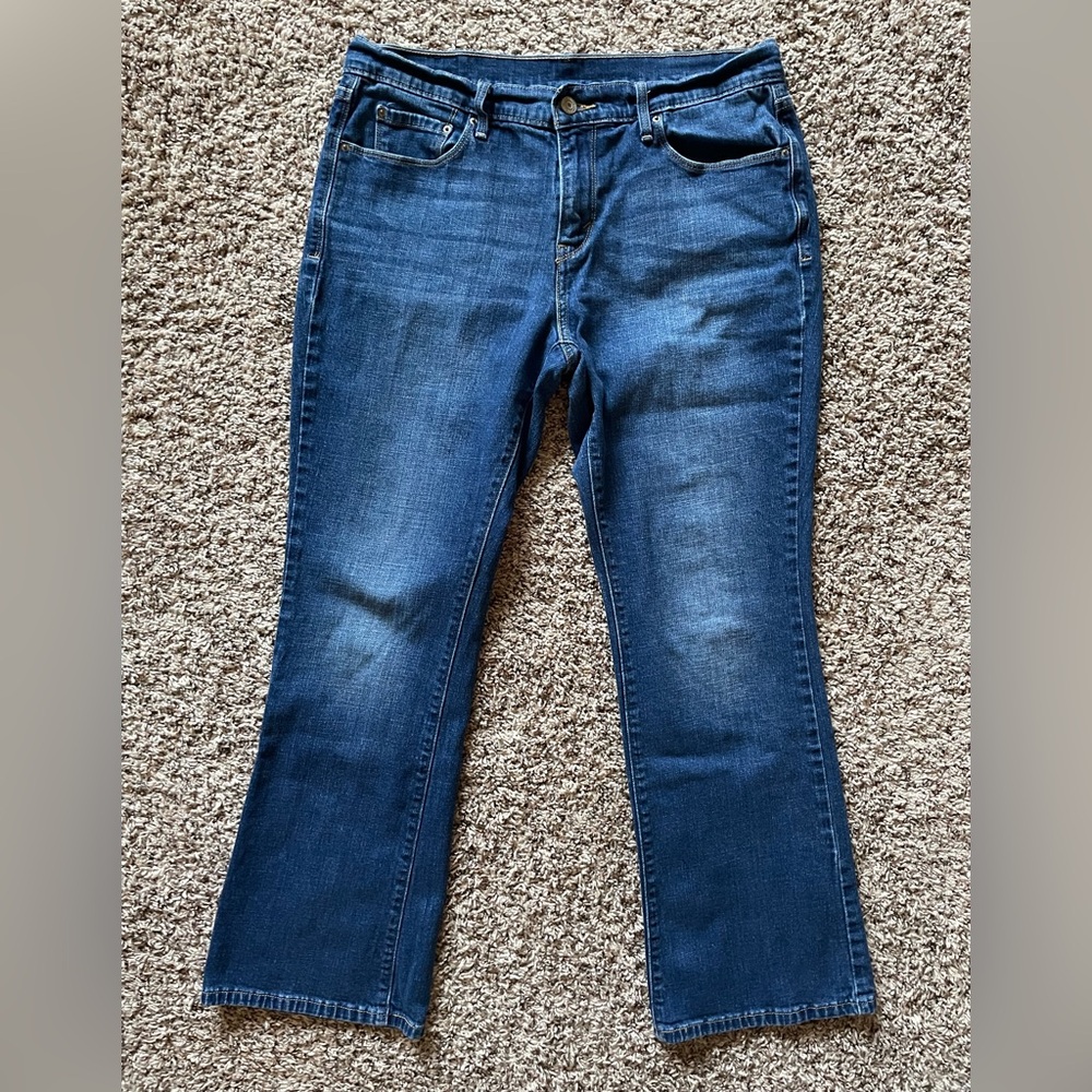 Levi’s Bootcut Jeans Women’s Short, Tag Size W30 L30 (measures W32 L28) EUC